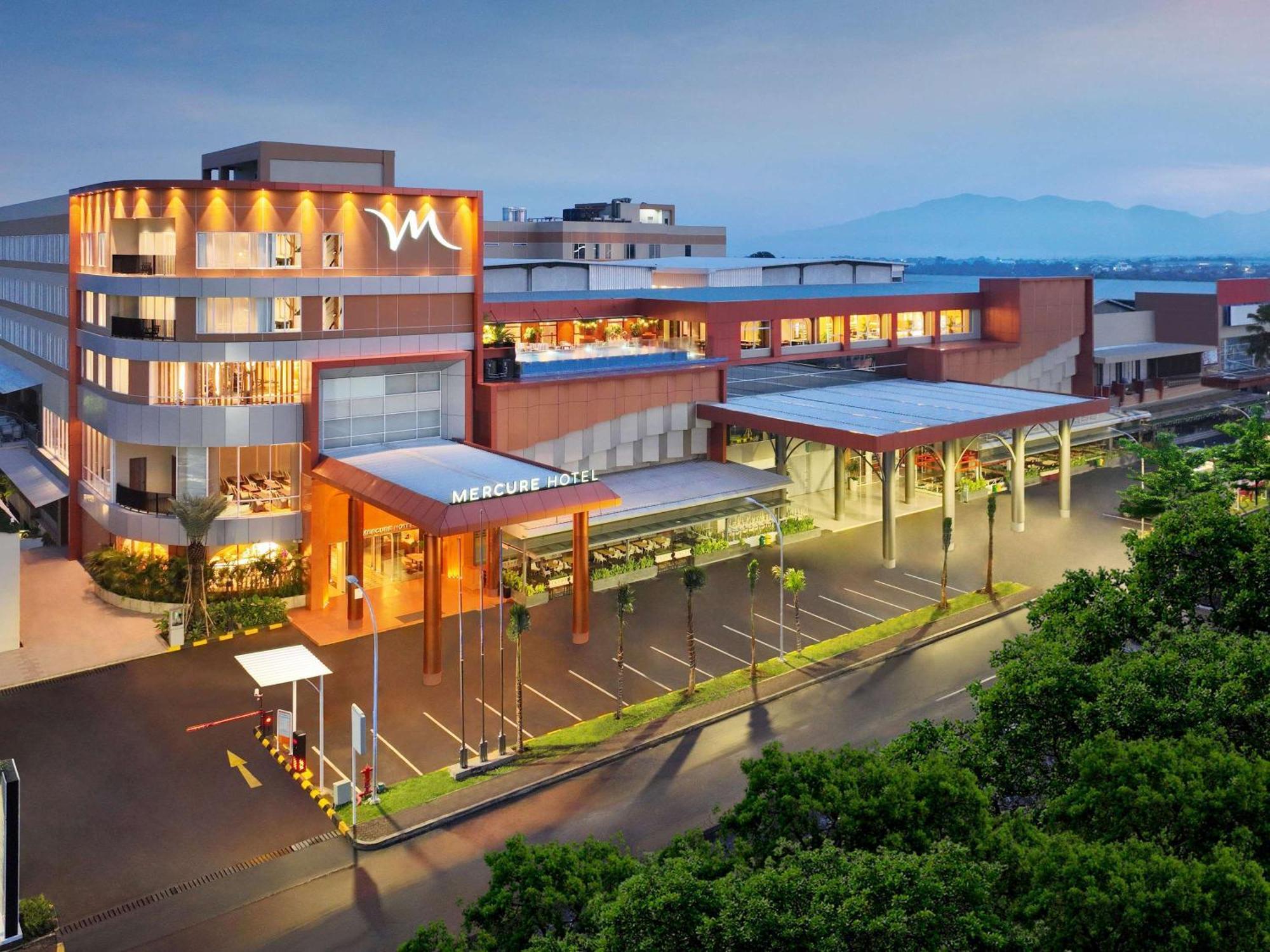 Mercure Garut City Center מראה חיצוני תמונה